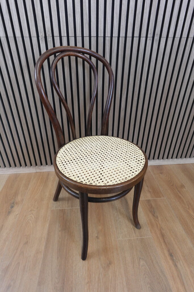 Sedia in paglia di Vienna restaurata dai Seggiolai