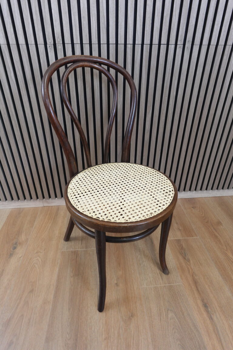 Sedia in paglia di Vienna restaurata dai Seggiolai